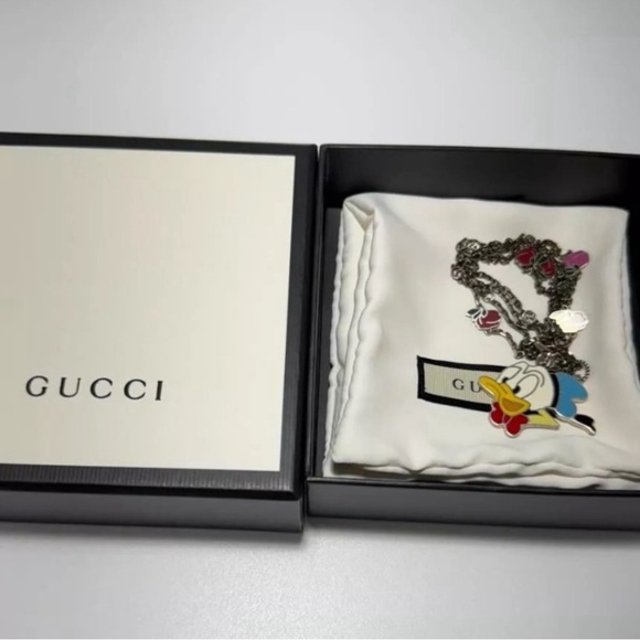 Gucci X Disney Silver Donald Duck Pendant
Necklace - 27" - Picture 11 of 12